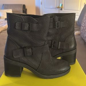 Ladies leather boots